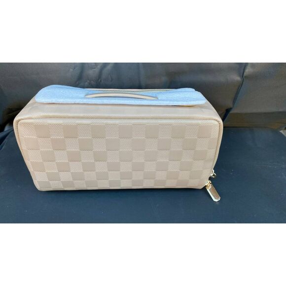 New Cosmetic Bag - Picture 2 of 8